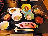 盛りだくさんの朝食