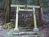 韓亀神社　入り口　鳥居
