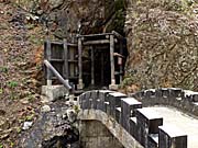 洞窟蒸し風呂の入口