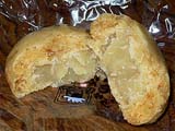 炉端饅頭を割ったところ
