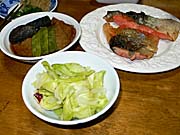 焼き鮭と煮物など