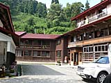 小谷温泉山田旅館正面入り口