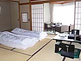 お部屋。14畳くらいの大きい部屋を予約