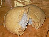 地蔵饅頭を割ったところ