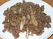 馬肉と玉葱の炒め物