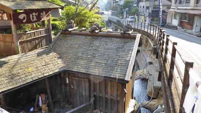 湯の峰温泉 つぼ湯の外観