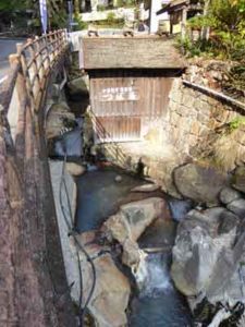 湯の峰温泉 つぼ湯　世界遺産の外観
