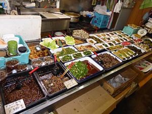 弘前の市場のお惣菜店