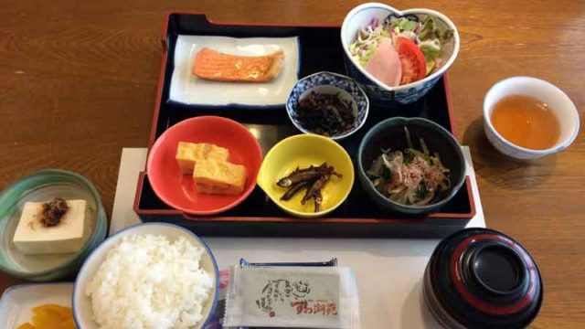 すわ湖苑の朝食