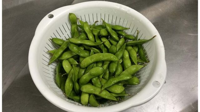 秋田の枝豆（ゆでる前）