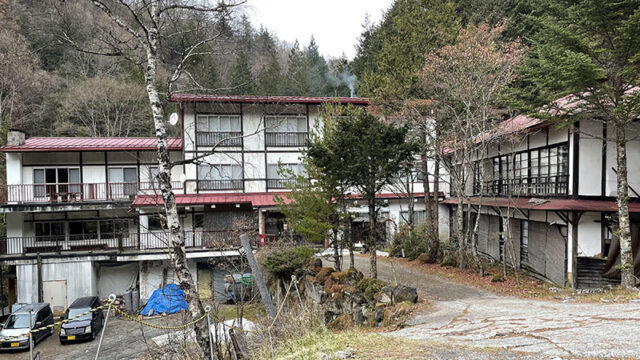 奥蓼科　明治温泉の建物