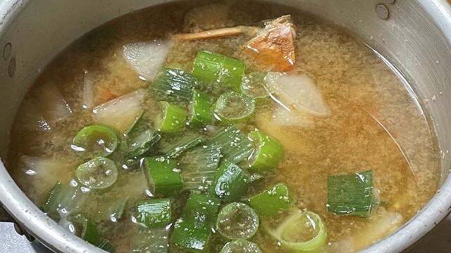 三朝温泉で作った蟹汁