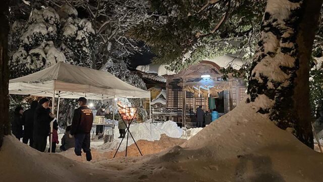 三朝神社の初詣の様子