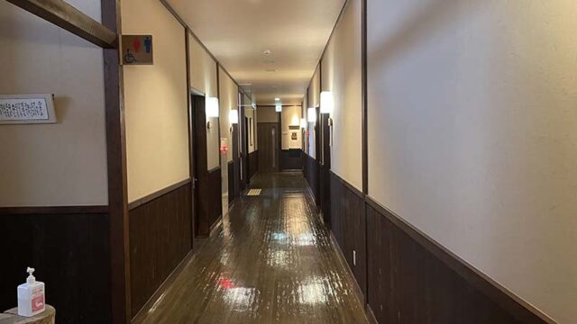 松川温泉峡雲荘の新館の廊下