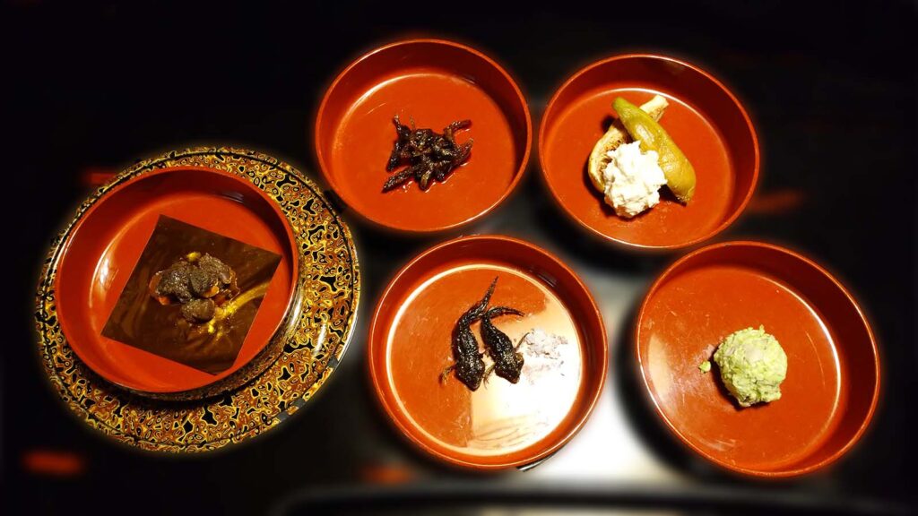 出羽屋さんの夕食　お重で出てきた5種類の山の幸盛り合わせ