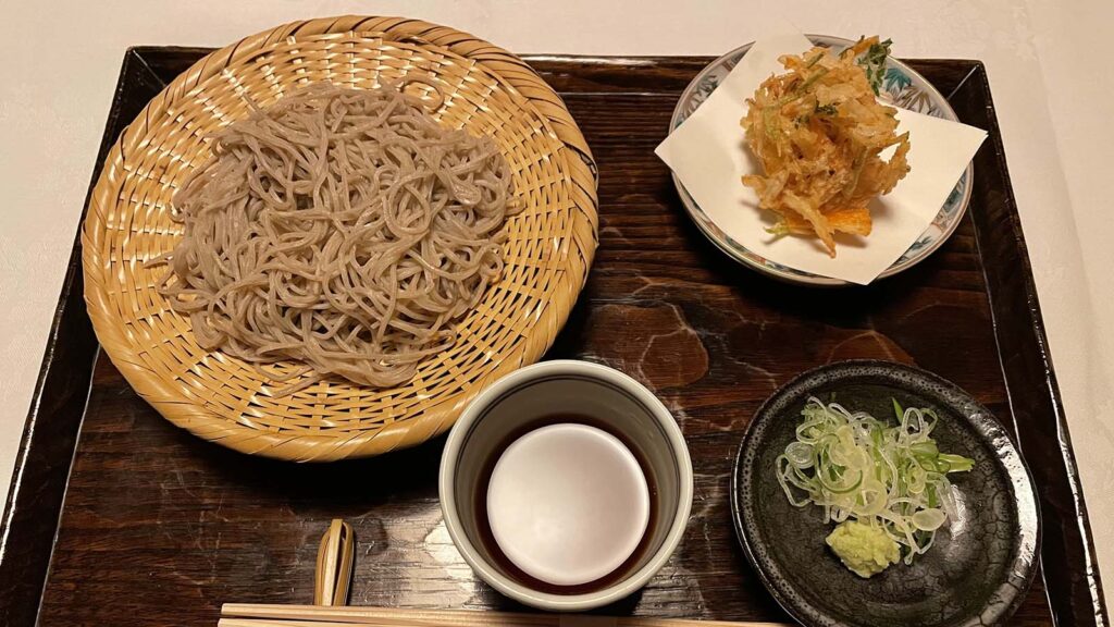 湯布院 亀の井別荘の食事 かき揚げ蕎麦