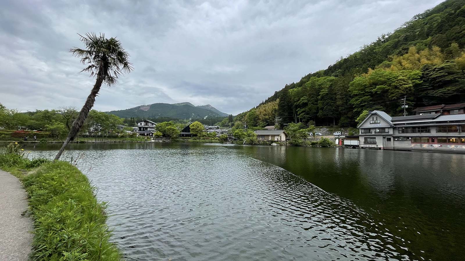 湯布院　朝の金鱗湖