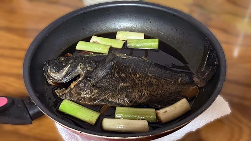 干物やさんの煮魚を再加熱