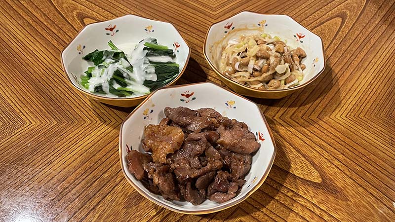イノシシ肉の焼肉、川中島納豆、おひたし